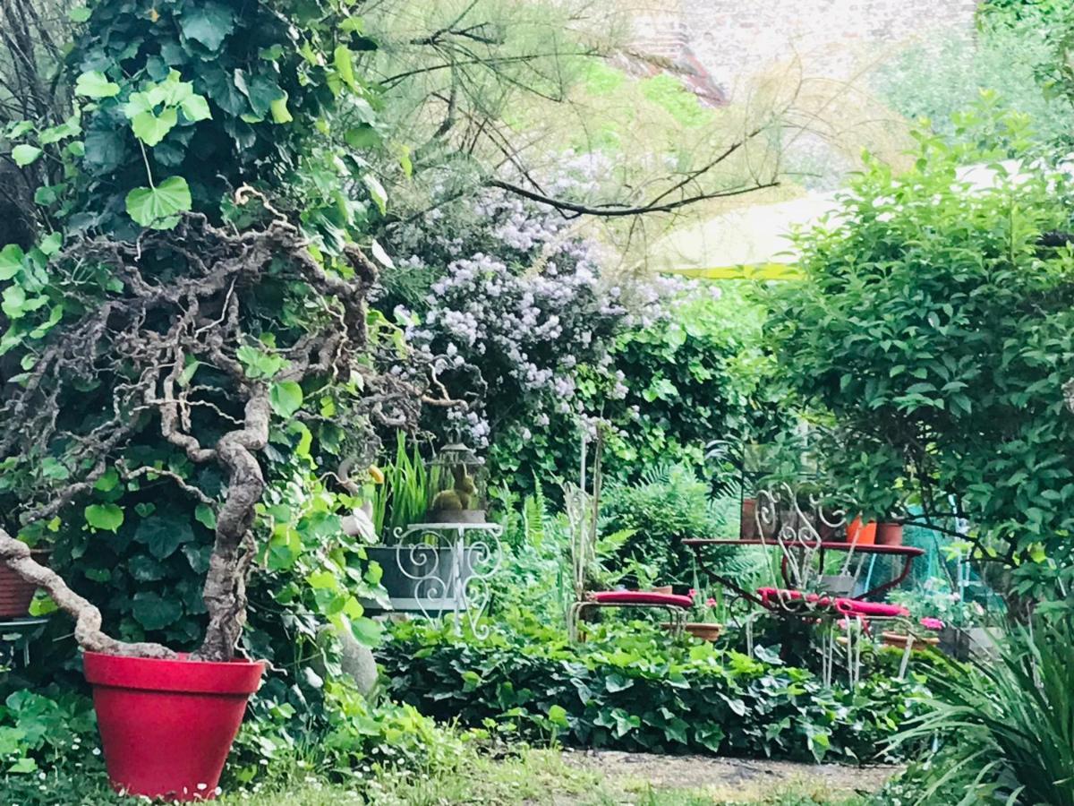 La Maison Des Roses Мулен Экстерьер фото